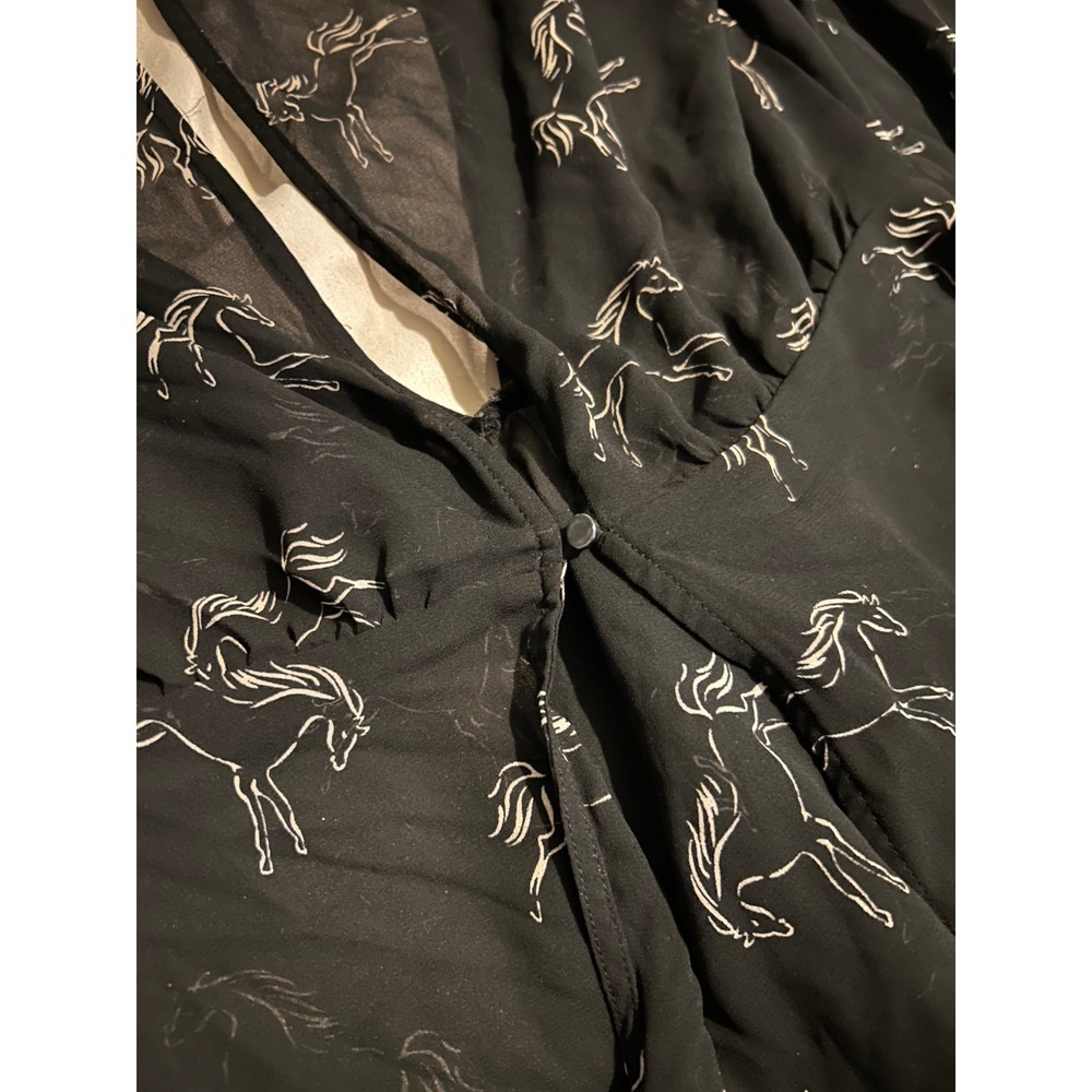 Forever 21 Black Sheer Horse Print Twist Front V Neck Long Sleeve Top Womens M - Picture 5 of 8